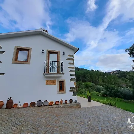 A Casa Dos Avos - Local 別荘